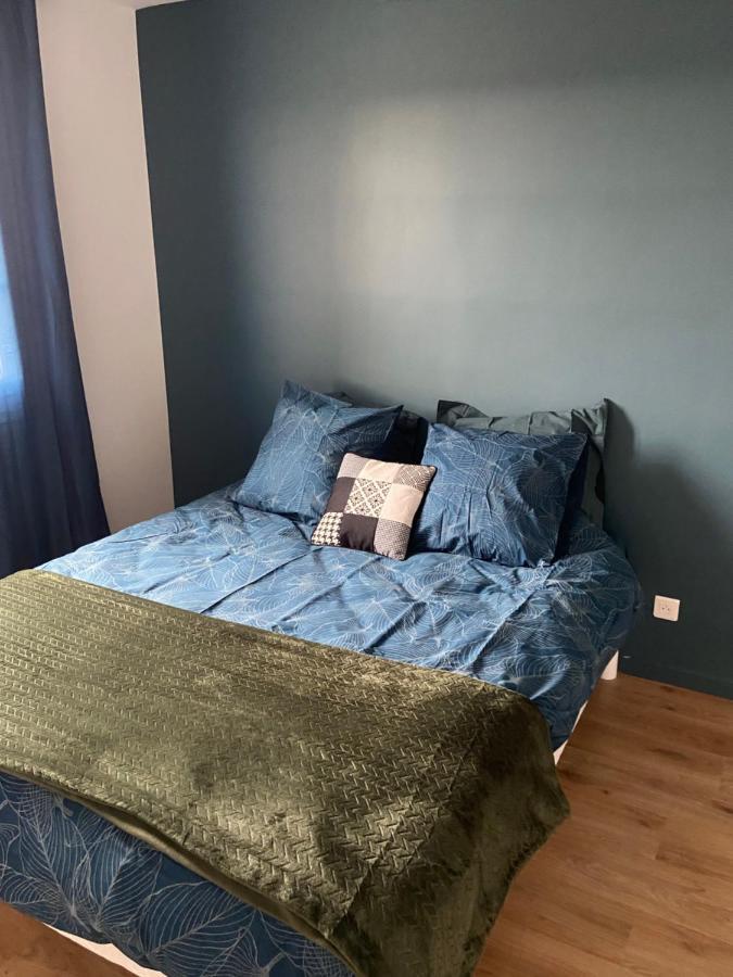Apartamento Au Bonheur Des Damiettes Montluçon Exterior foto